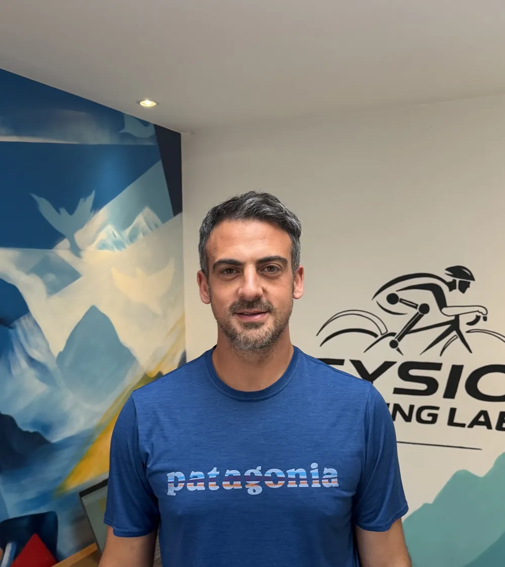 Donato Cecere, kinésithérapeute, dans le studio Fysio Cycling Lab
